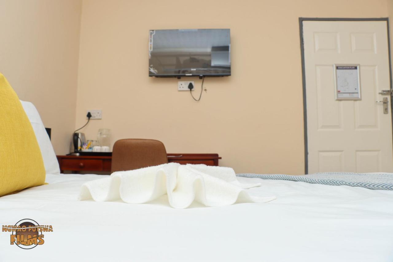The Hill Bed And Breakfast Francistown Buitenkant foto